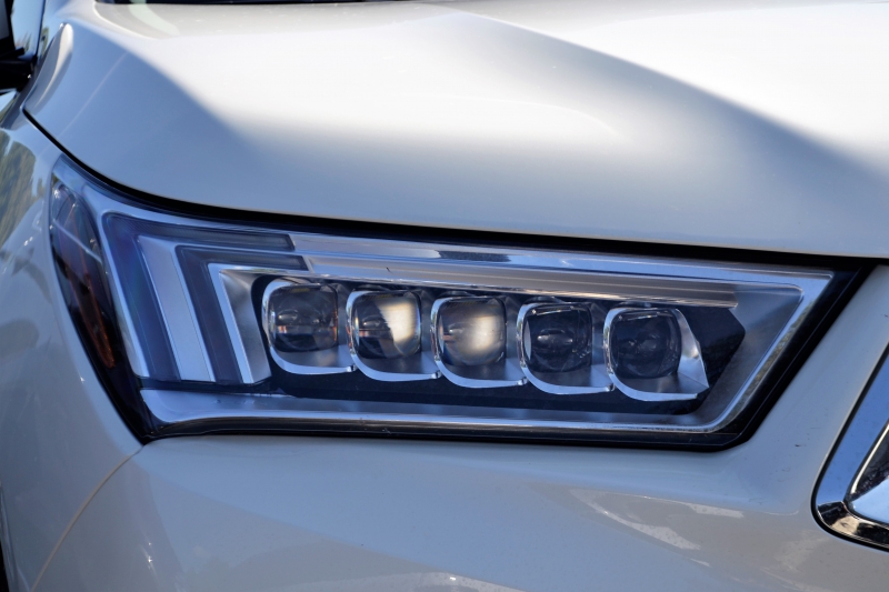 concession-LE TIGNET-min_acura-headlamp-2834131